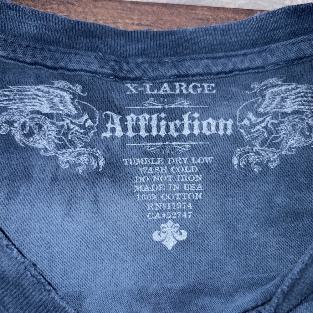 Affliction Men's XL Short Sleeve T Shirt Live Fast USA Made Blue Distressed Hems - Picture 3 of 10